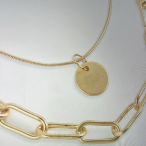 🍒5/$25🍒Only 2 remaining 💕 Layered chain necklace 🔥 - Picture 7 of 8